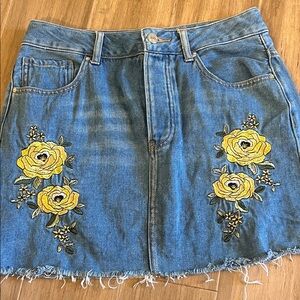 Forever 21 Floral Embroidered Denim Mini Skirt 27 Button Fly
